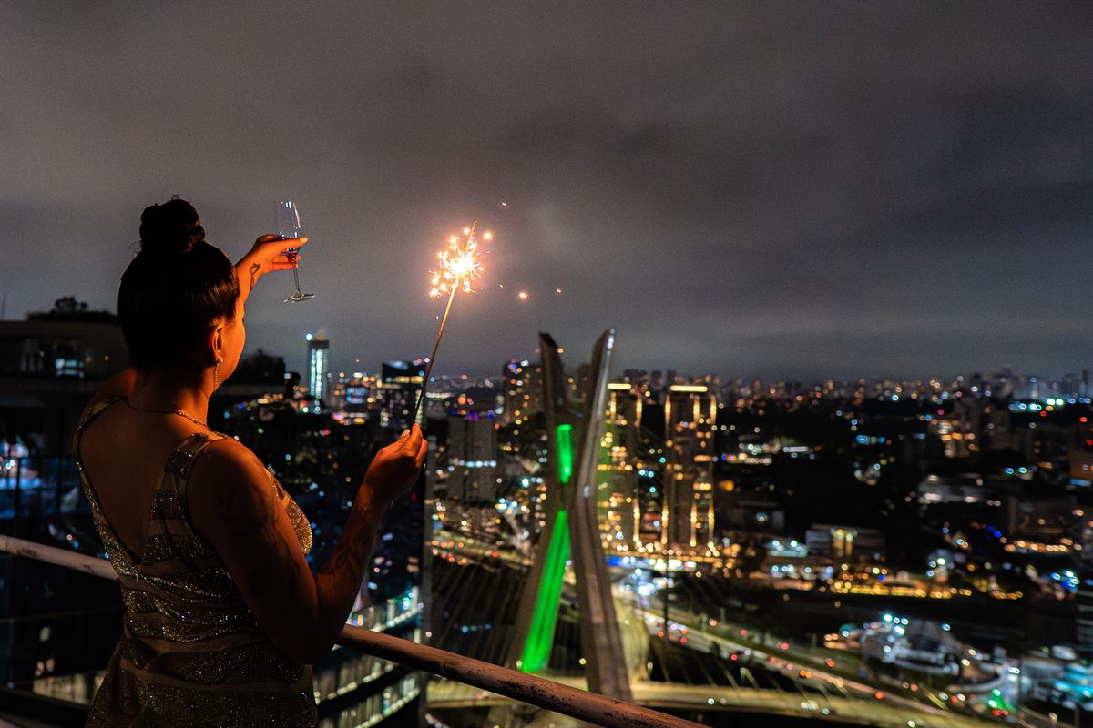 Fogos de artifício sobre São Paulo